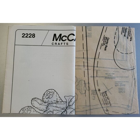 Vintage (1999) McCall's Craft Sewing Pattern 2228 Stuffed Puppies *UNCUT* - Picture 2 of 6